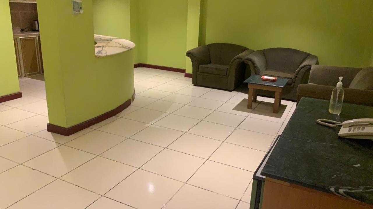 Al Aziziyah Hotel And Suites Khamis Mushait Exterior photo